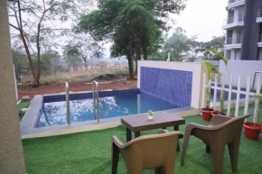 Ivy Bliss Studio with Private Pool, B 10, Karjat